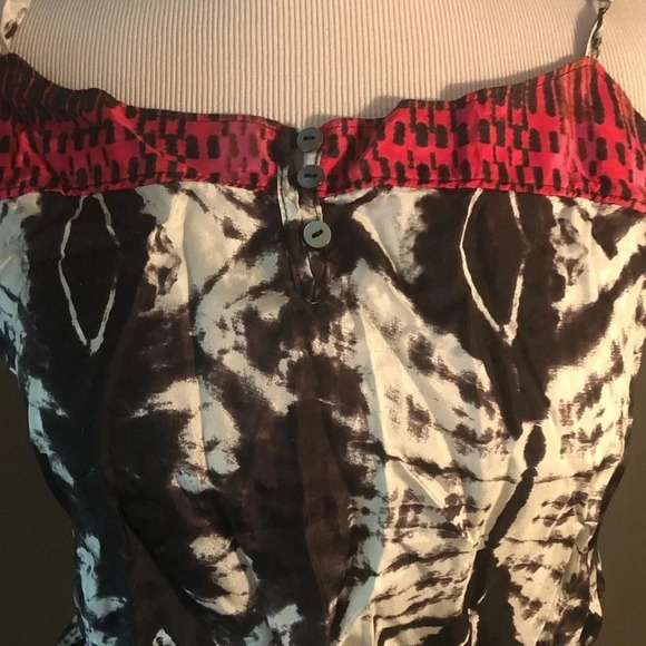 Da-Nang Silk Butterfly Romper M L - Picture 10 of 15